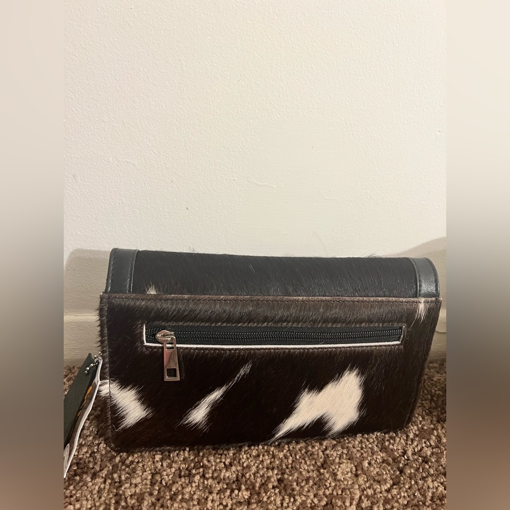 Chic Cowhide Pattern Clutch - Picture 5 of 5